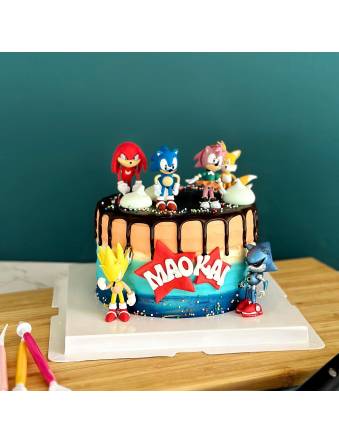 Ombre Super Sonic Cake