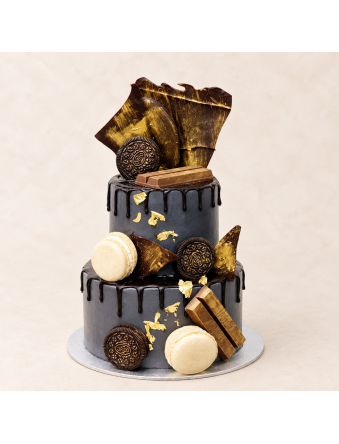 Black Chocolate and Macarons Cake