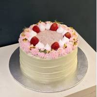 Pistachio Raspberry Cake