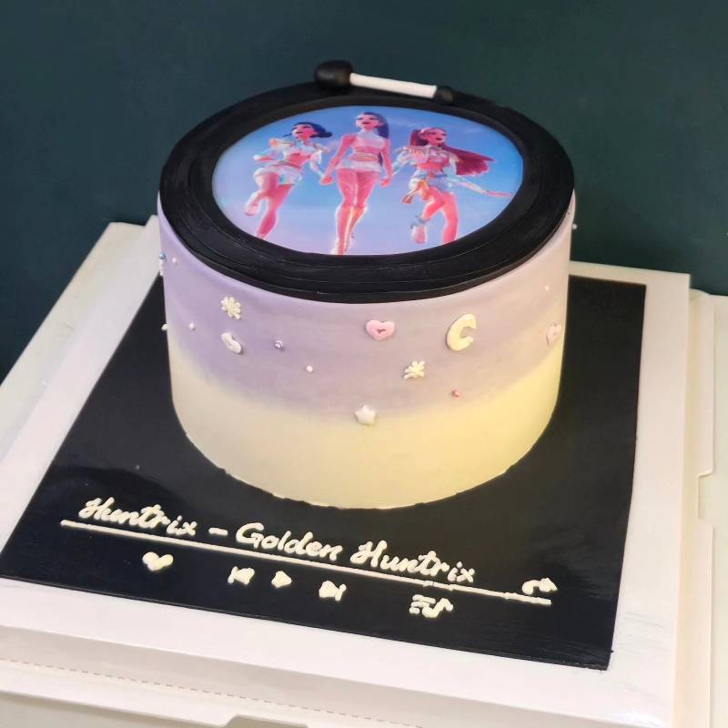 K-pop Demon Hunters-Inspired HUNTR/X Cake