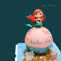 Mermaid Ariel Pinata Cake