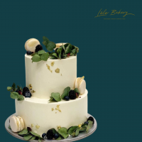 Minimalist Rustic Cake