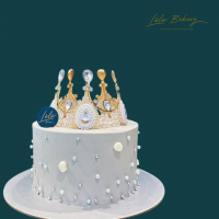 Silver Tiara Cake