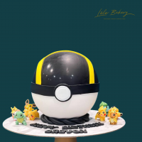 Ultra Ball Pokemon Pinata Cake