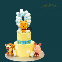 Winnie the Pooh Family Cake