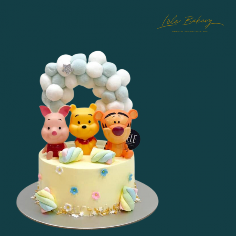 Winnie the Pooh Family Cake