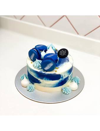Blue Macarons and Meringue Cake