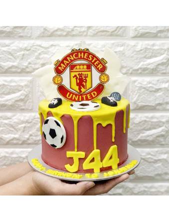 Manchester United Glory Cake