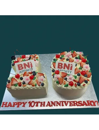 Corporate Berries Number Cake – Fresh Berry Cake for Company Events
