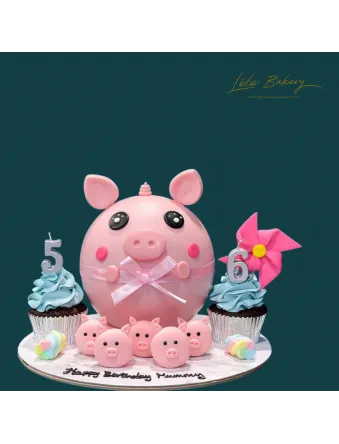 Little Piggies Pinata Cake