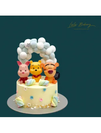 Winnie the Pooh Family Cake