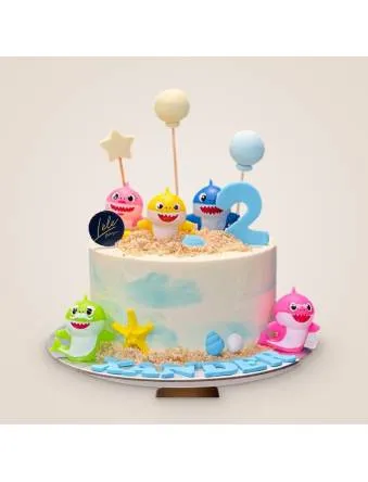 Baby Shark Star and Balloon Cake